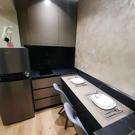 Genius Apartment *