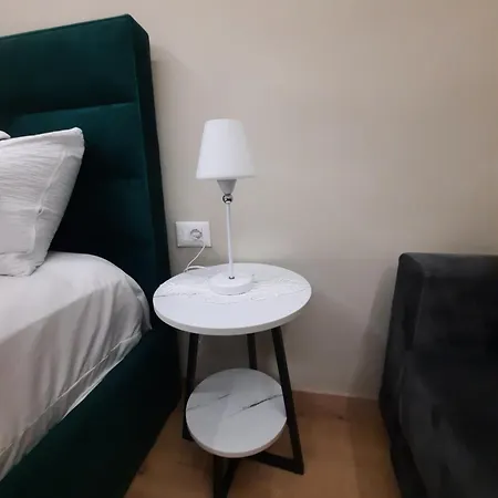 Genius Apartment *